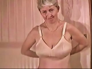 TXxx Porno - Lovely Hairy Lady